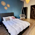 Central Studio Sapphire דירה *