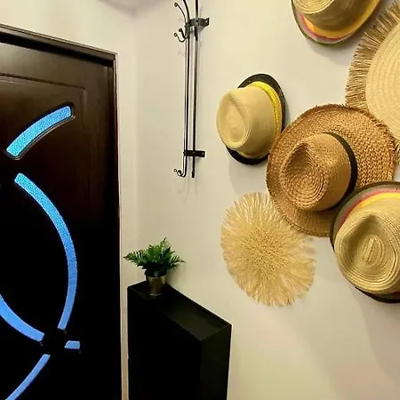 Central Studio Sapphire Apartment