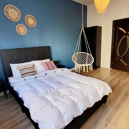 Central Studio Sapphire Apartment *