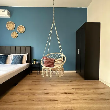 Central Studio Sapphire Apartment *