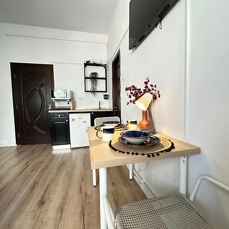 Central Studio Sapphire * Bükreş