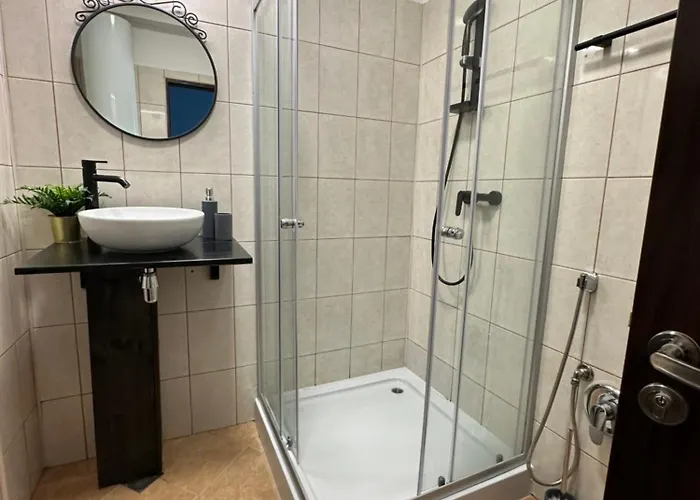 Central Studio Sapphire Daire